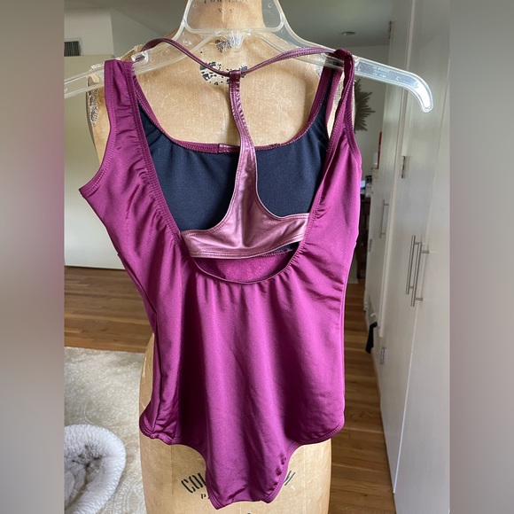 Flip and fly like Simone Biles! Ladies dance or gymnastics leotard, adult medium - Picture 2 of 4